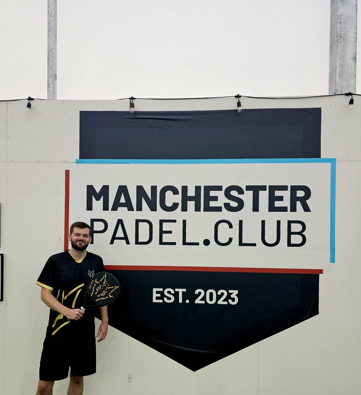 Los Dragos fan at Manchester Padel Club